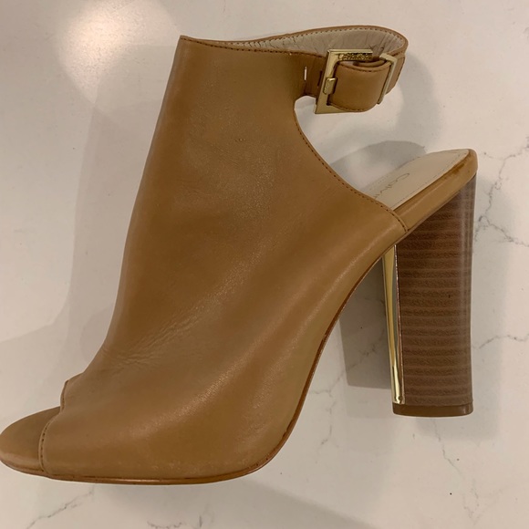 Calvin Klein heels - Picture 1 of 7